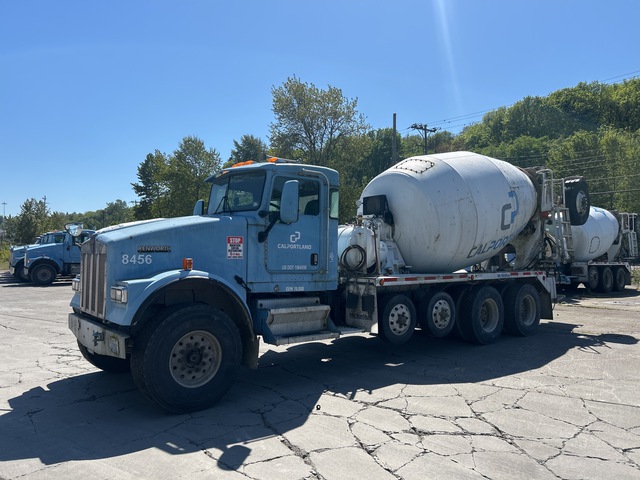 2006 Kenworth W900 12x4 Mixer Truck