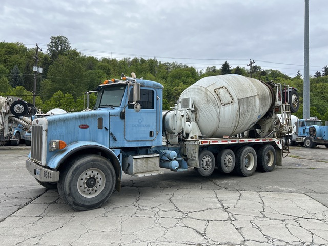 2007 Peterbilt 357 12x4 Mixer Truck