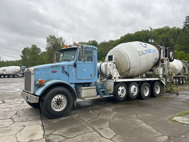 2007 Peterbilt 357 12x4 Mixer Truck
