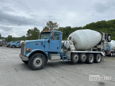 2007 Peterbilt 357-111 12x4 Mixer Truck