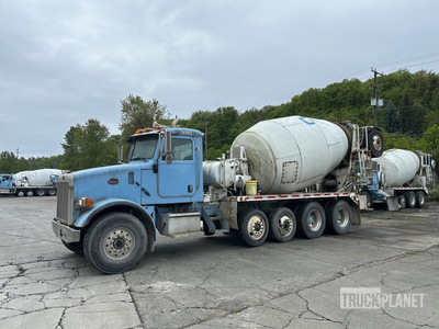 2006 Peterbilt 357-111 12x4 Mixer Truck