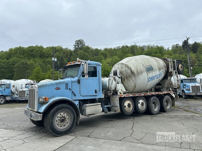 2006 Peterbilt 357-111 12x4 Mixer Truck