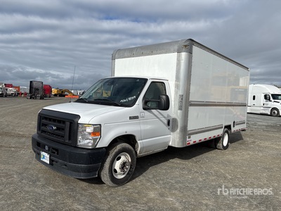 2021 Ford Econoline E-350 4x2 Van Truck