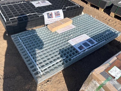 Quantity of (40) 3 ft x 6 ft Galvanized Garden Mesh Steel Articoli da ferramenta e di consumo (Unused)