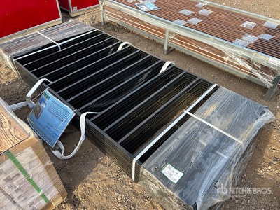 Quantity of (10) 7.9 Ft x 3.3 Ft Black Galvanized Steel Fencing Ogrodzenie terenu