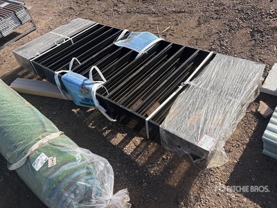 7.9 ft x 3.3 ft Black Galvanized Steel Fencing bouw hek (Unused)