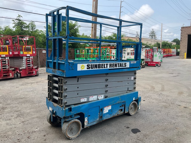 2017 Genie GS-3232 Electric Scissor Lift
