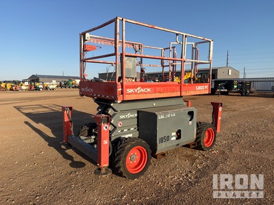 2018 Skyjack SJ6832 RT Diesel 4x4 Scissor Lift