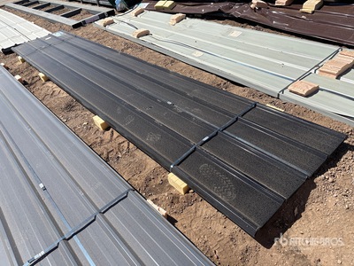 Quantity of (30) 16 Ft x 3 Ft Black Metal Roof Panels Materiale edile (Unused)