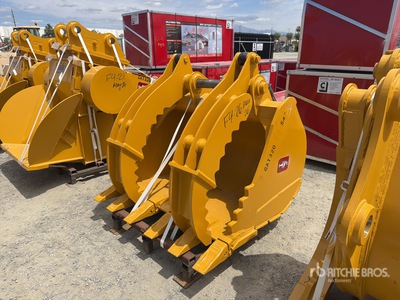 2026 HW BKT32054DBLTHUM 54 in Hydraulic Thumb Excavator Bucket (Unused)