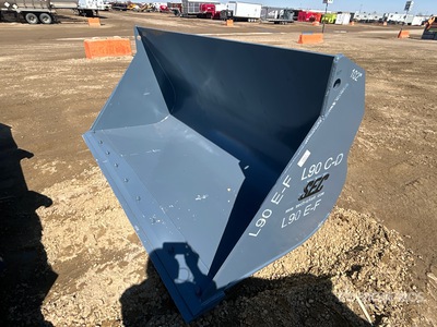 2025 SEC 102 in Q/C General Purpose دلو  جرافة - Fits L90 (Unused)