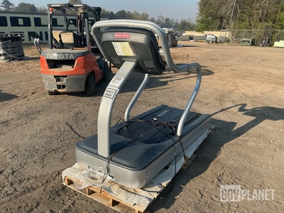 Star Trac 9-9051-MUNBP0 Treadmill