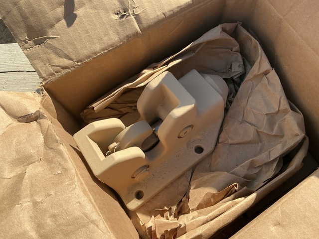 Oshkosh Defense 12414677-001 Vehicular Door Latch