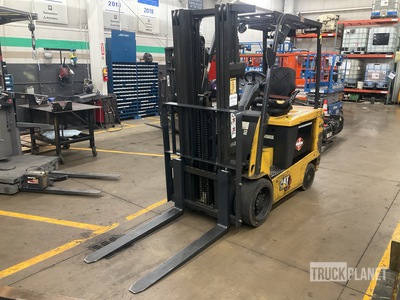 Cat EC30LN2 4700 lb Electric Forklift