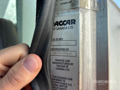 2012 Peterbilt 348 6x4 Water Truck