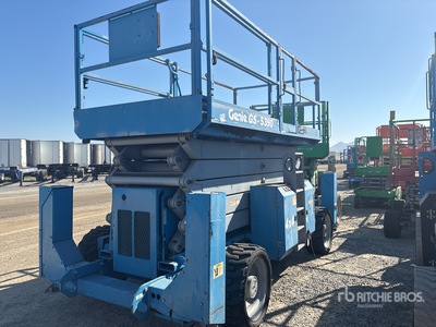 Genie GS-5390 4x4 Dual Fuel Plateforme élévatrice à ciseaux (Inoperable)