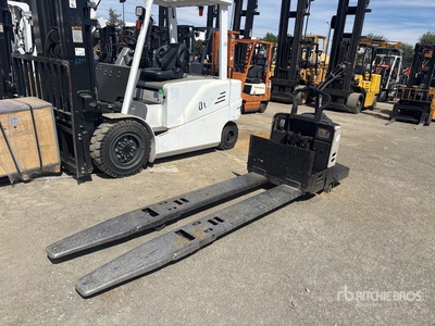 Crown PE4000-60 6000 lb Electric Gato de bandeja