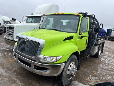 2006 International 4300 4x2 Vacuum Tanker Truck (Inoperable)