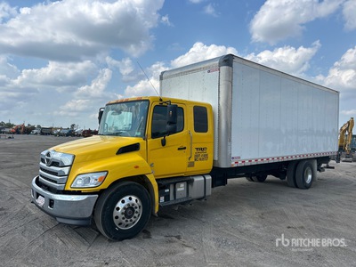 2025 Hino 338 4x2 Extended Cab شاحنة فان