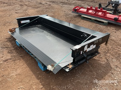 Tommy Gate Hydraulic 1600 lb Lift - Fits Truck