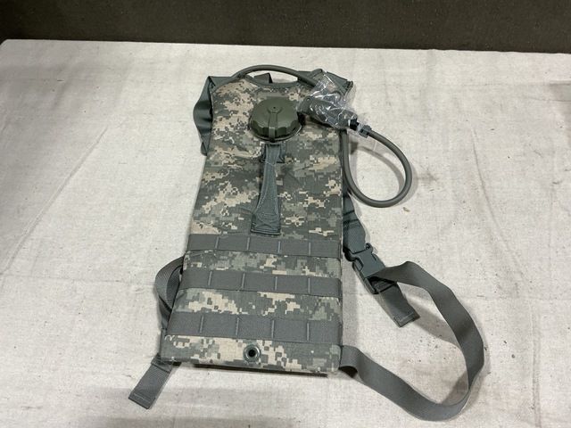 (165) Hydration Carriers (165) Hydration Carriers