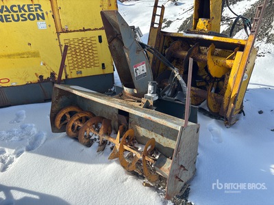 62 in Hydraulic スキッドステア スノーブロワー