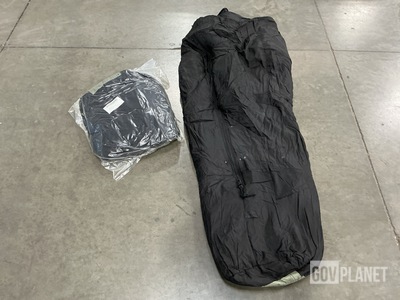 (96) Sleeping Bags