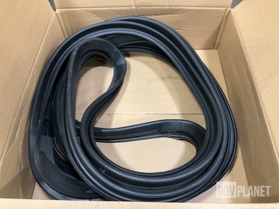 (24) Basic Rubber & Plastic 80064-2584051 Seals