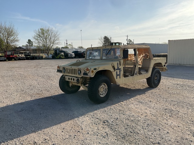 2005 AM General M1097R1 HMMWV 4 Door Soft Top w/Truck Body