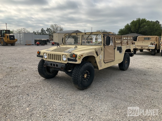 AM General M1097R1 HMMWV 2 Door w/Truck Body