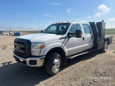 2015 Ford F-350 Flatbed Truck