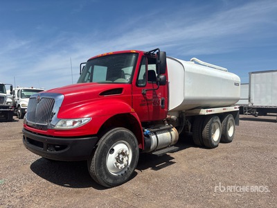 2015 International 4400 4000 gal 6x4 Water Truck