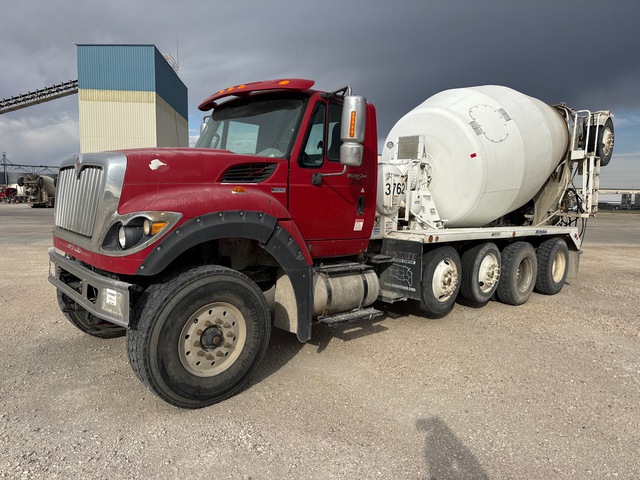 2013 International 7600 12x4 Mixer Truck