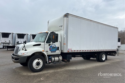 2018 International 4300 SBA 4x2 Van Truck