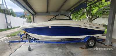 2016 Tracker Marine Bote Marino / Ski Boat