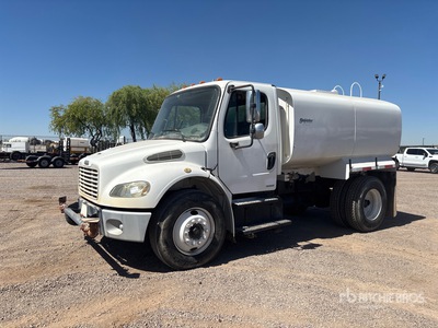 2006 Freightliner M2 106 2000 gal 4x2 Water vrachtwagen