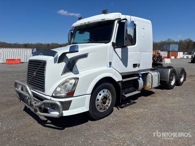2014 Volvo VNL430 6x4 T/A Sleeper Truck Tractor