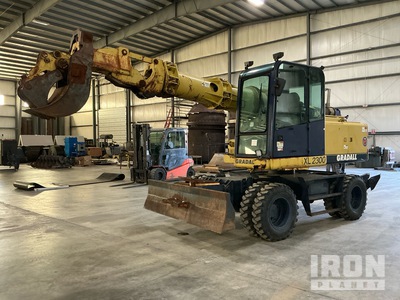 2000 Gradall XL2300 Wheel Excavator