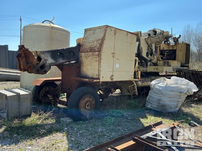 Gradall G-880E タイヤ式油圧ショベル (Inoperable)