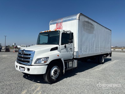 2020 Hino 268 4x2 Furgoneta caja cerrada
