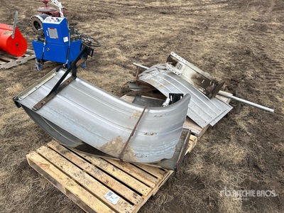 Quantity of (4) Fenders