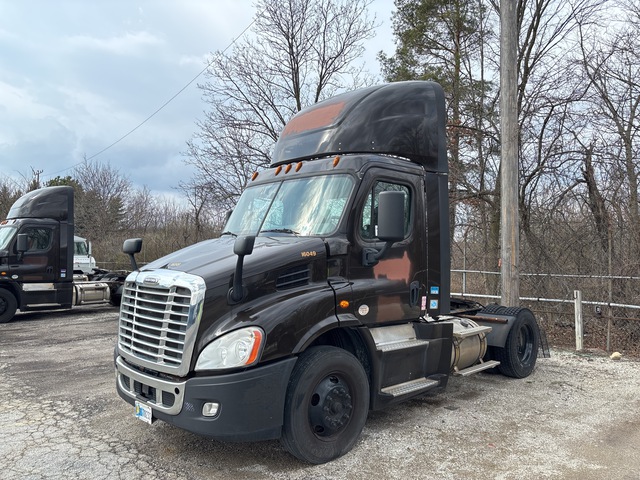 2018 Freightliner Cascadia 113 4x2 S/A Day Cab Truck Tractor 2018 Freightliner Cascadia 113 4x2 S/A Day Cab Truck Tractor