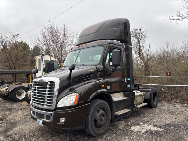 2018 Freightliner Cascadia 113 4x2 S/A Day Cab Truck Tractor (Inoperable)