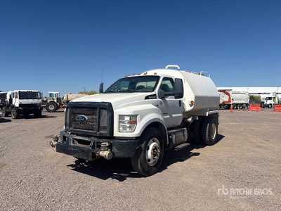 2019 Ford F-750 XL 2000 gal 4x2 Water Truck