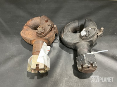 (2) 12274622 Towing Pintle Assemblies