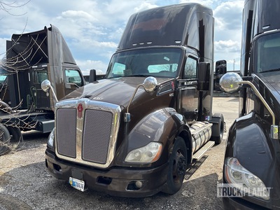 2019 Kenworth T680 4x2 S/A Day Cab Truck Tractor (Inoperable)