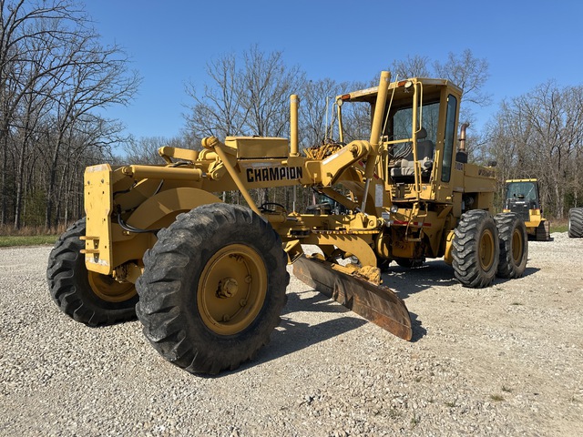 1986 Champion 710A Motor Grader