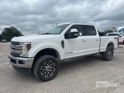 2019 Ford F-250 Lariat 4x4 Crew Cab Pickup