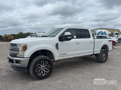 2019 Ford F-250 Lariat 4x4 Crew Cab Pickup