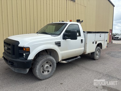 2010 Ford F-350 XL 4x4 Utility Truck